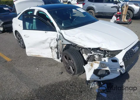 2024 Audi A3 Premium 40 Tfsi Front-Wheel Drive S Tronic z USA, uszkodzony, nr VIN WAUAUDGY2RA054657